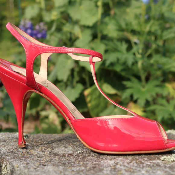 Christian Louboutin | Hot Pink T-Strap Pumps - Picture 4 of 8